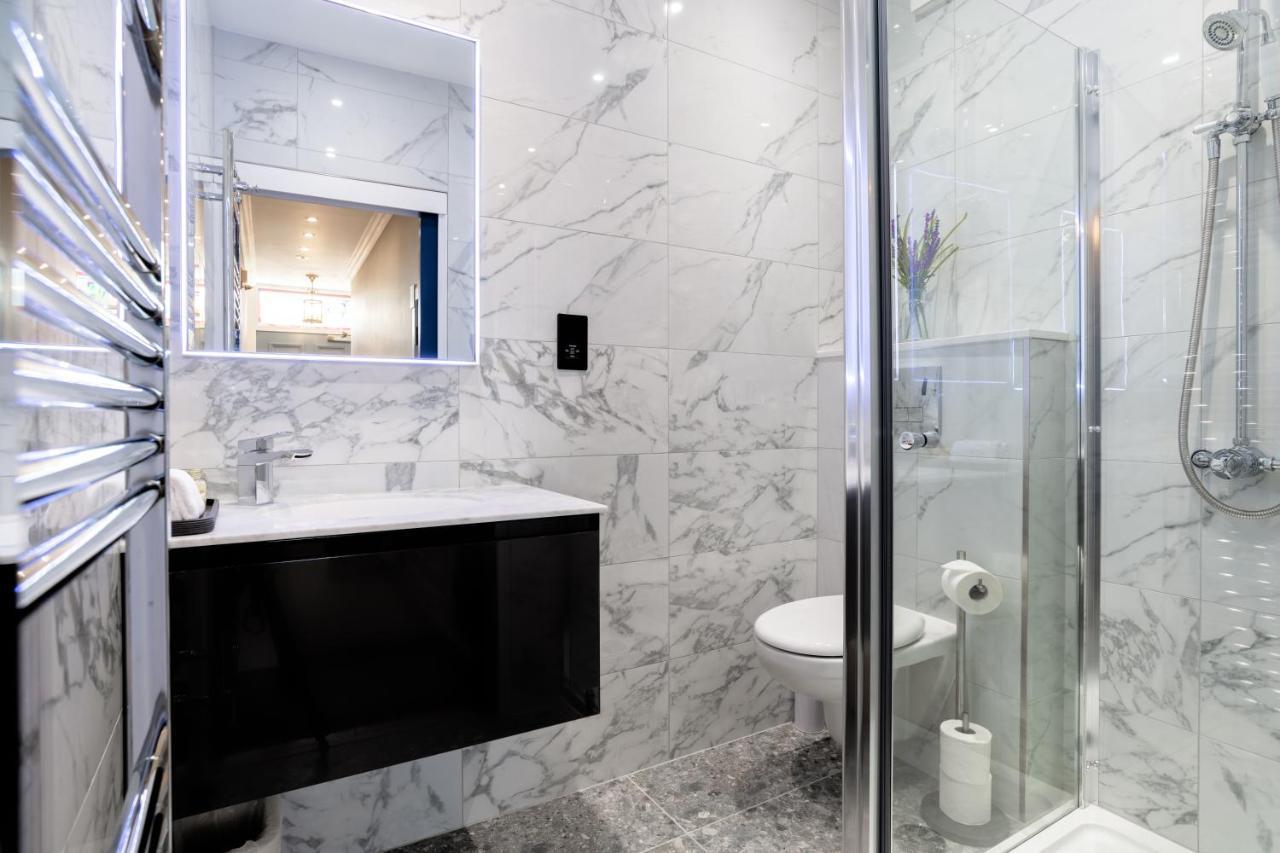 Pamper Yourself In Our Double Sized Copper Tub -2 Bedroom Villa 인버네스 외부 사진